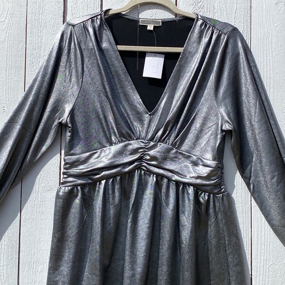 Pleione Top - Picture 2 of 7